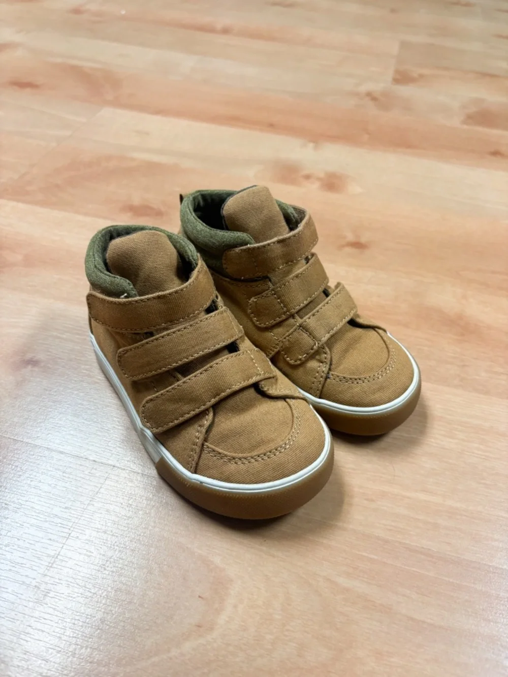 Old Navy Tan Triple Hook & Loop Closure Acacia Canvas High Top Sneaker Toddler 8